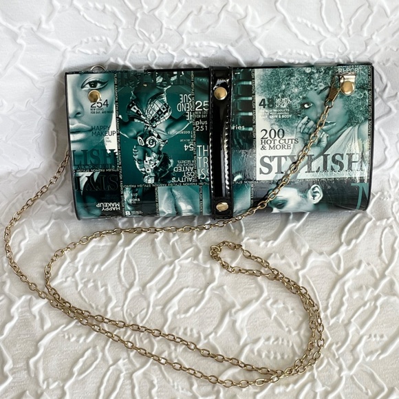 Fashion Magazine Clutch - Picture 5 of 8